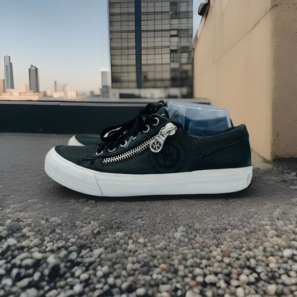 Guess Shoes Womens Size 8.5 Black Lace Up Sneakers Embossed Logo Casual Sneakers - Picture 2 of 12